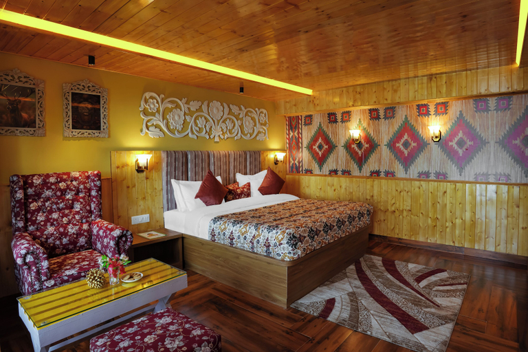 Room 4, Mary's Chalet, Chamba