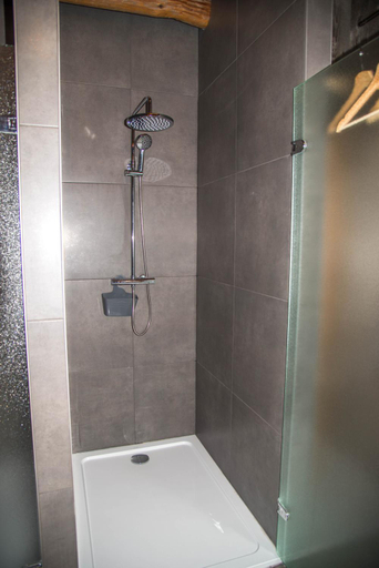 Bathroom 5, Domaine de Malpas, Doubs