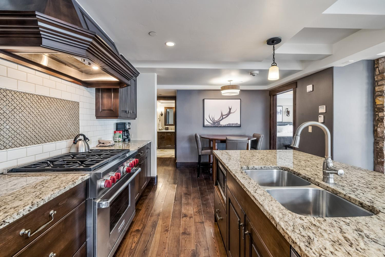 Others 5, Alpine Getaway - Spacious 2BR & 2BA Near Hiking & Biking, Eagle