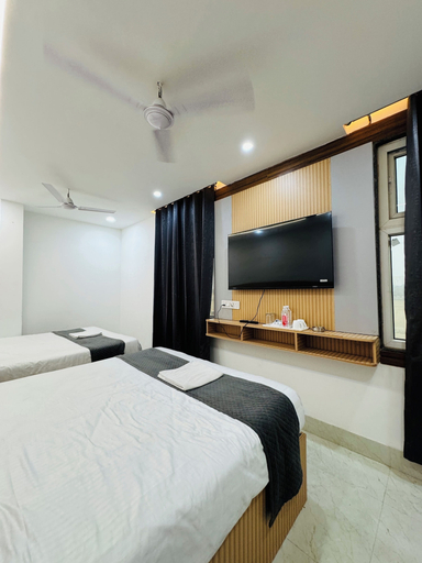 Room 2, Hotel Krishna Continental, Kaushambi
