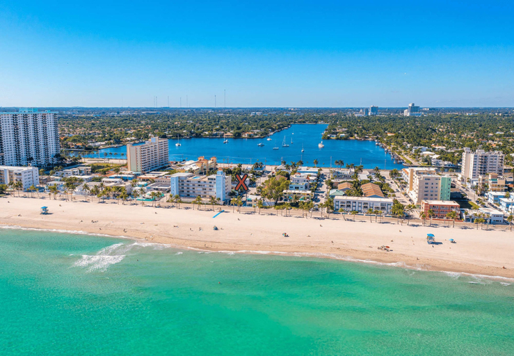 Room 5, Beach House on the Beach for 8 People With Jacuzzi, Broward