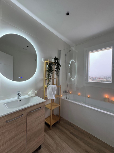 Room 4, Espacio Natal, Madrid
