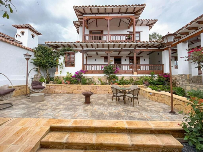 Outdoor dining 4, Casa Boutique El Carmel, Villa de Leyva