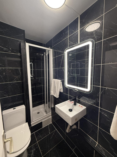 Bathroom, Victory Hotel Galou, Paris