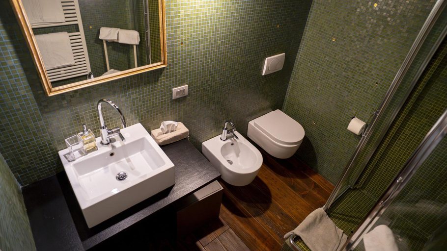 Bathroom 2, Locanda Al Cappello, Udine