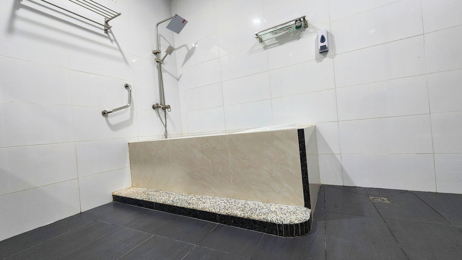 Bathroom 4, Kasih Sayang Hill Resort, Kota Kinabalu