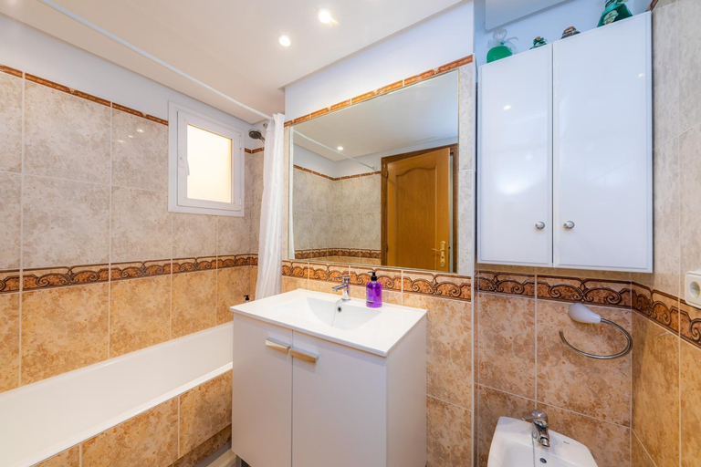 Bathroom, Frente al mar, Baleares