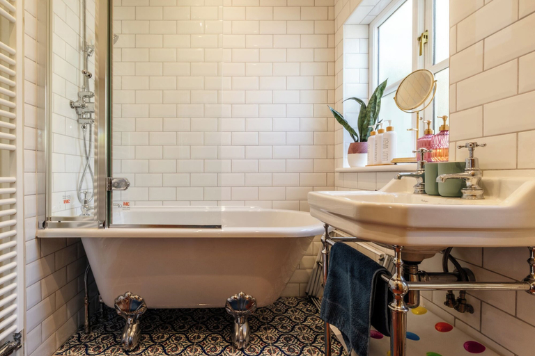 Bathroom 5, Beautiful Two BD Cottage in Oxfordshire, Oxfordshire