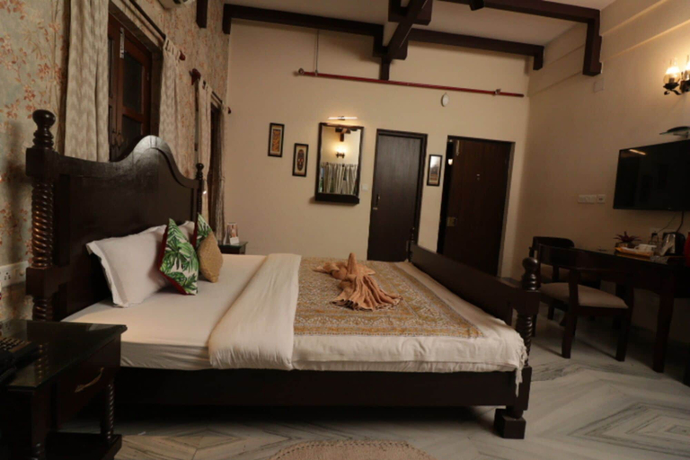 Room 5, Eennra Oiitijhyya, Kolkata