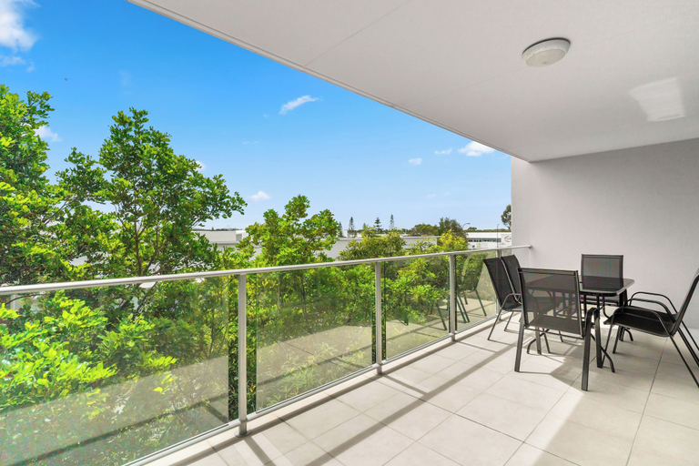 Others 5, Direct Collective - Breeze on Brightwater, Maroochy - Buderim