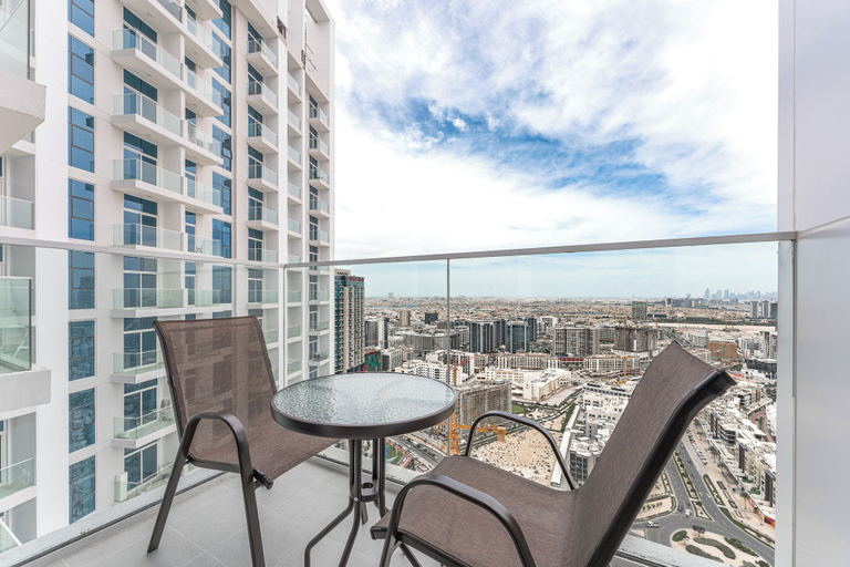 Property grounds 4, PVH - Skyz - Chic Studio, Dubai