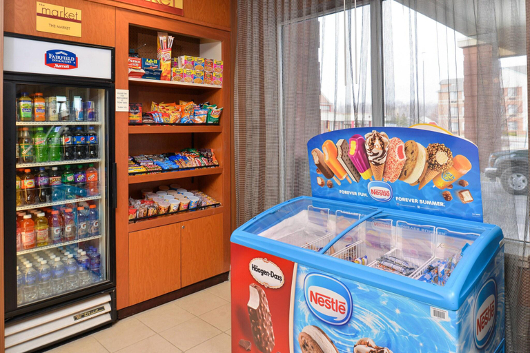Food & Drinks 5, Fairfield Inn & Suites By Marriott Romulus, Wayne