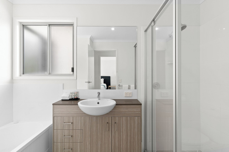 Bathroom 4, Direct Collective - Breeze on Brightwater, Maroochy - Buderim