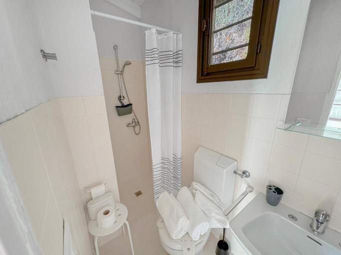 Bathroom 2, Lakeview Cannobio Camping & Resort, Verbano-Cusio-Ossola