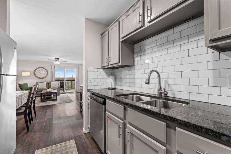 Private kitchen 3, Have it All! Pool Access, Taney
