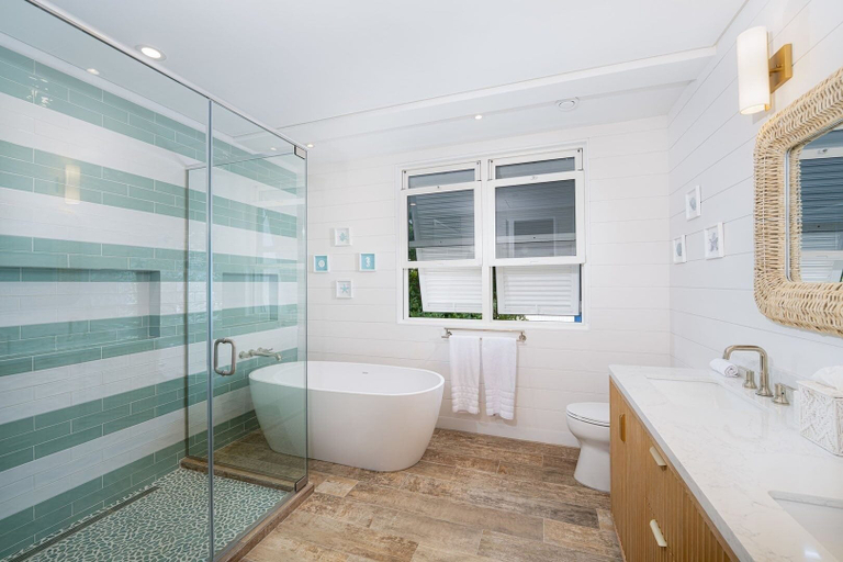 Bathroom 5, Sea Breeze House 4 Bedroom Villa