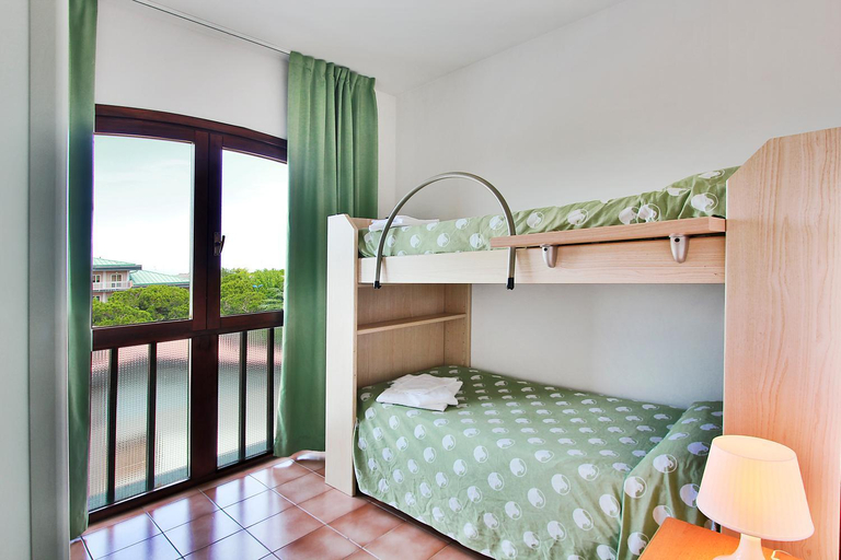 Bedroom, Aparthotel Ponza, Udine
