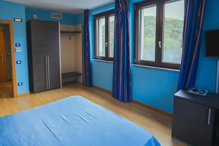 Room 4, Sotto il cielo Hotel, Potenza