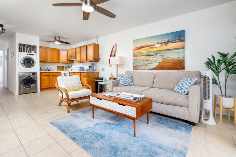 Living area 2, Kona Isle B3, Hawaii