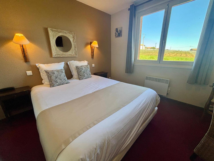 Bedroom 2, Hotel des Vignes - Julienas, Rhône