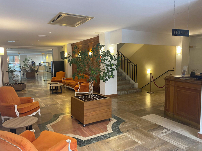 Public Area 2, Grand Hotel, Haute-Corse