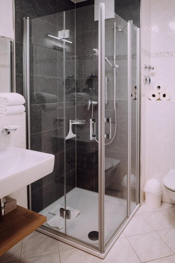 Bathroom 2, Europa Residenz Bad Fussing, Passau