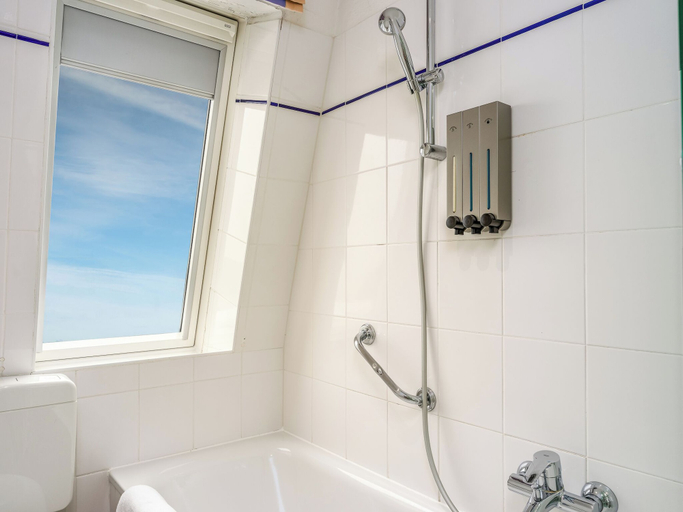 Bathroom 5, PLAZA Premium Sylt, Nordfriesland