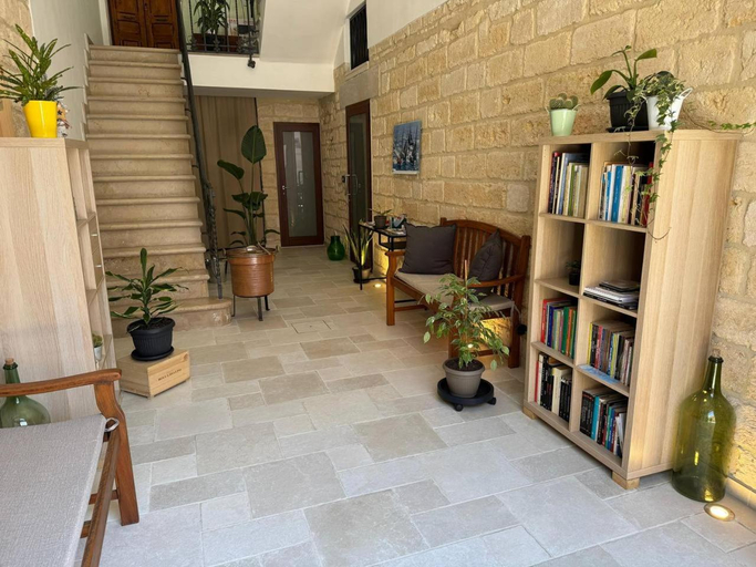 Others 5, Petra B&B, Barletta-Andria-Trani