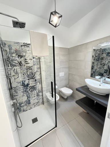 Bathroom 2, La Maison de Marcelle, Vibo Valentia