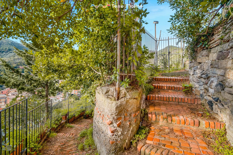Others 5, Fiordarancio Room Rental, La Spezia
