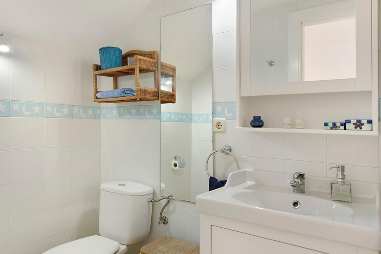 Bathroom 4, Free Airport Shuttle and Parking, Las Palmas