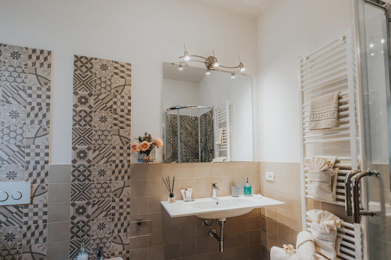 Bathroom 2, Affittacamere Casa Mac & Rose, Siena