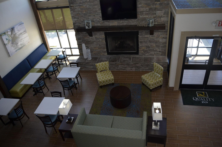 Public Area 5, Quality Inn, Grundy