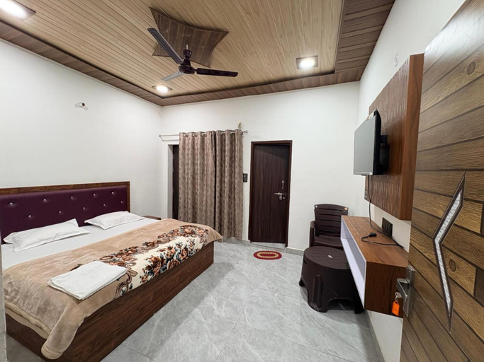 Room 5, Ganga Royal Guest House, Mathura