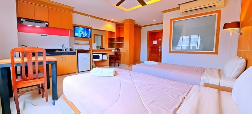 Room 5, Decare Hotel Patong Formerly Green Harbo, Pulau Phuket