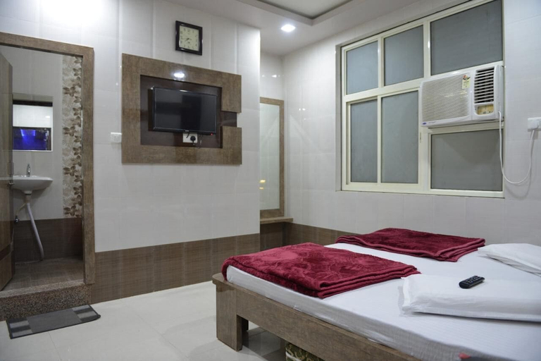 Sport & Beauty, Hotel Sahil Inn Haji Ali, Ajmer