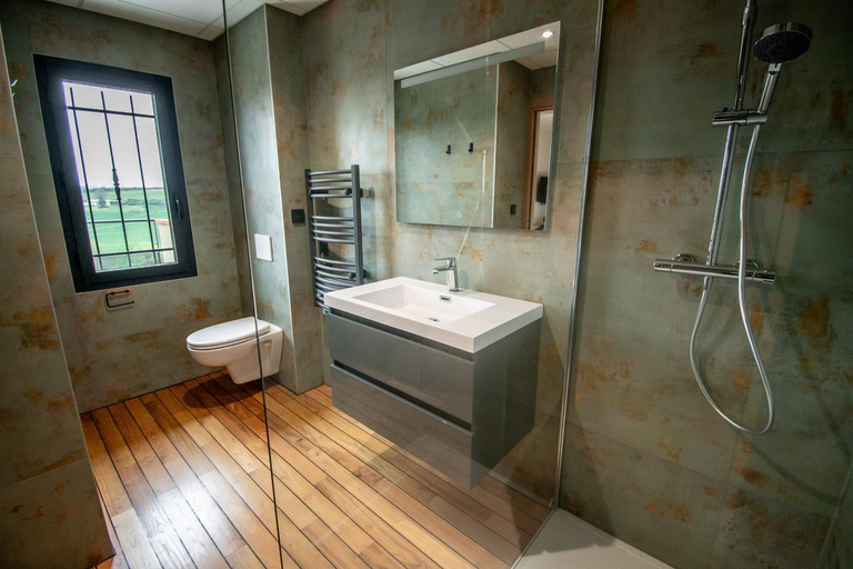Bathroom 3, Ferme Hotel Boulage, Haute-Garonne