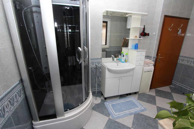 Bathroom 3, Apartments Marlina, Rovinj