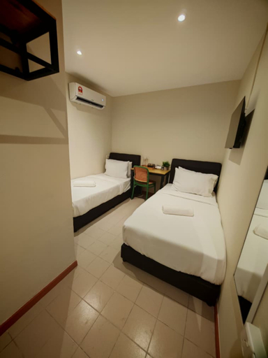 Bedroom 3, Swing & Pillows @ Damansara Uptown, Petaling Jaya, Petaling Jaya