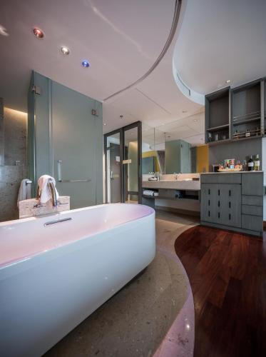 Others 5, The Lit Hotel Bangkok, Pathum Wan