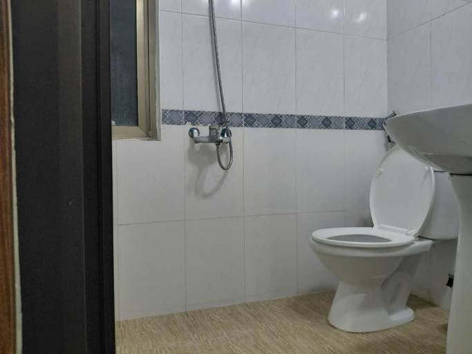 Bathroom, Hoang Ngoc Cat Ba Hotel, Cát Hải