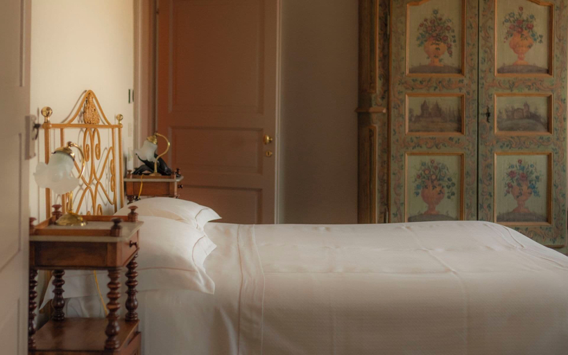 Room 3, Relais dei Poderi Einaudi, Cuneo