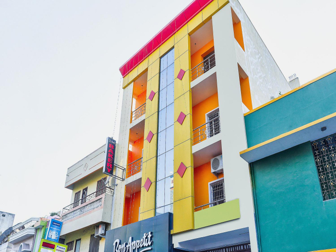 Exterior & Views