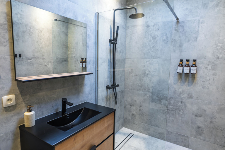 Shared bathroom 5, Relaxing 2 Private Rooms Close to Center, Oost-Vlaanderen