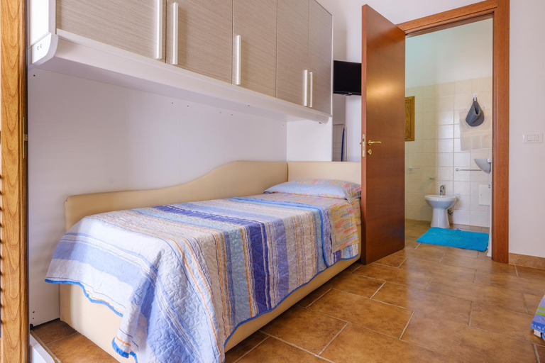 Bedroom 2, Mamba House 3, Lecce
