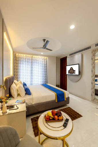 Room 5, Anu Plaza-5Mins from Connaught Place, Delhi