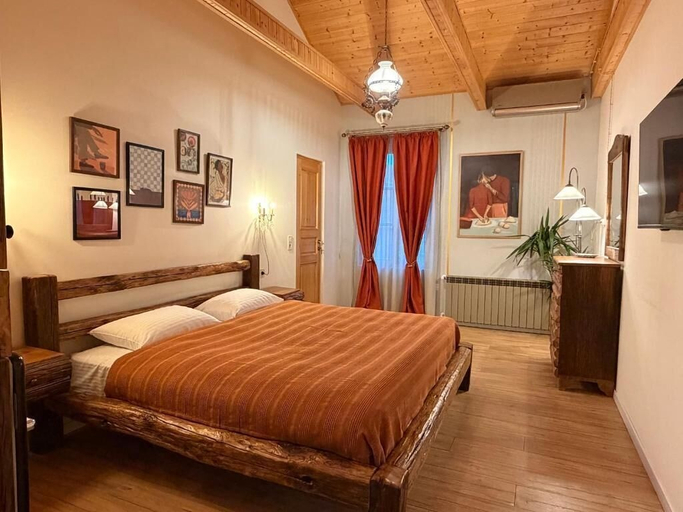 Room 2, Hotel Commune 1889, Tskaltubo