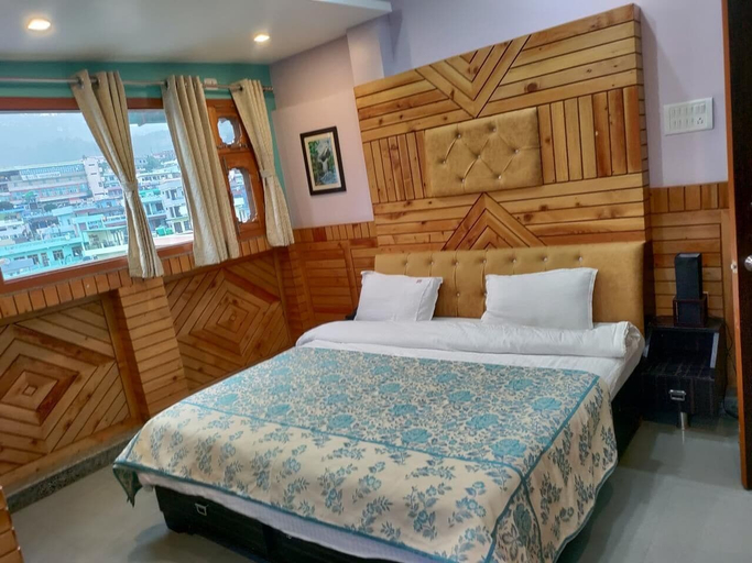 Others 3, Hotel Pushpanjali, Pithoragarh