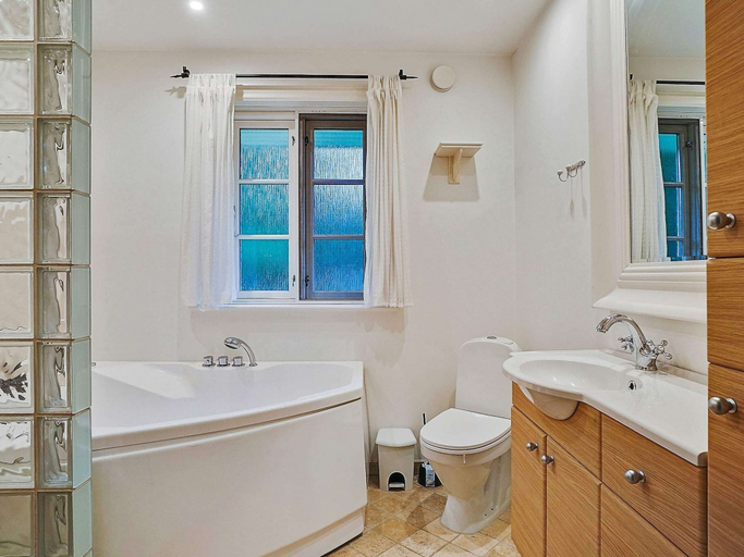 Bathroom 3, 5 Star Holiday Home in Frederiksvaerk, Halsnæs