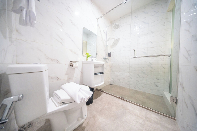Bathroom 2, Horison IJ Kudus, Kudus